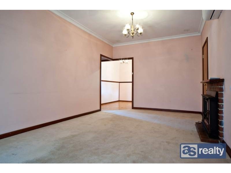 15 Wade Street, Embleton WA 6062