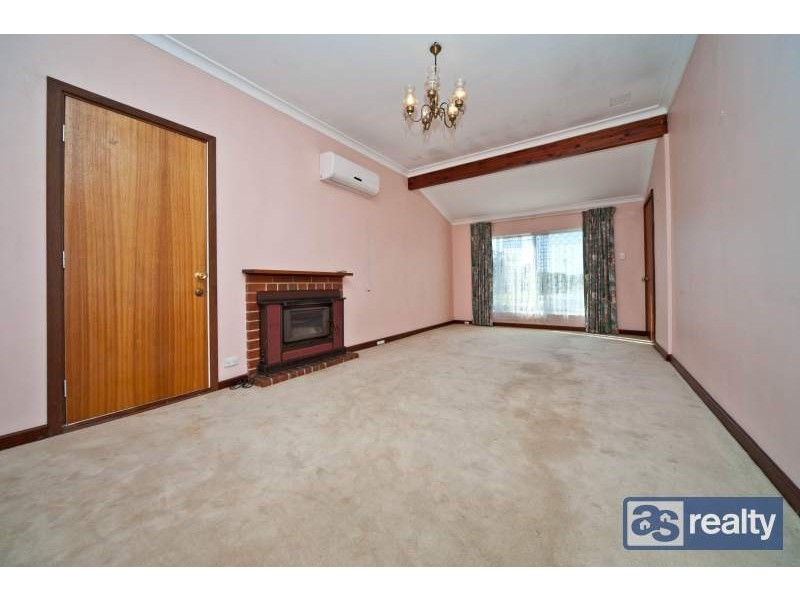 15 Wade Street, Embleton WA 6062