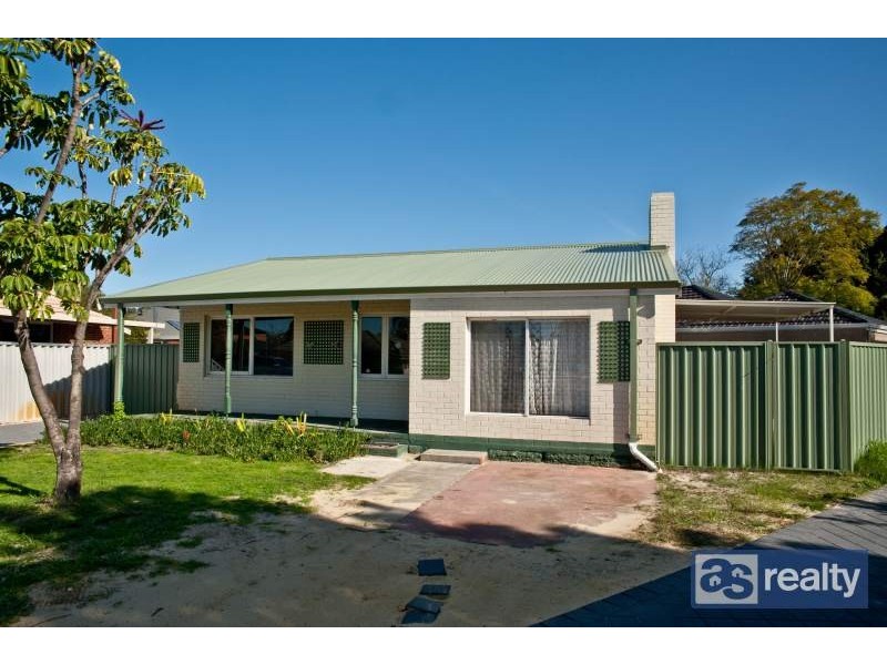 15 Wade Street, Embleton WA 6062