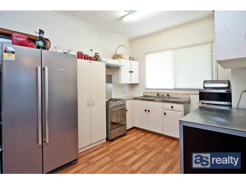 20 Mallion St, Embleton WA 6062