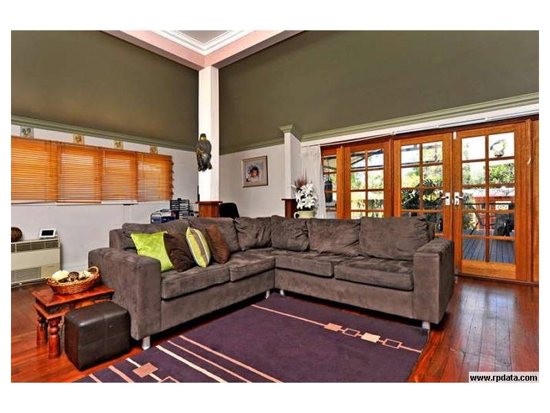 39 Clavering Road, Bayswater WA 6053