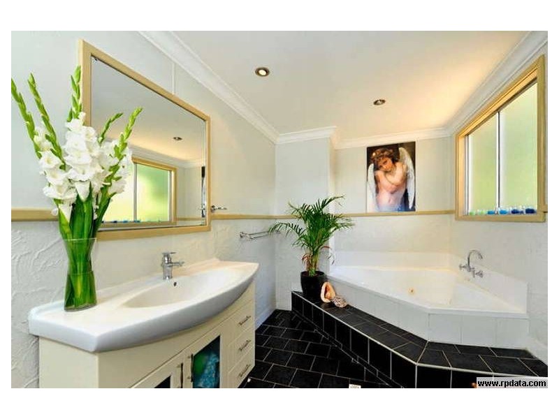 39 Clavering Road, Bayswater WA 6053