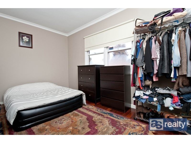 8 Feredy Street, Embleton WA 6062