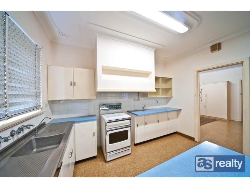 124 Drake Street, Embleton WA 6062