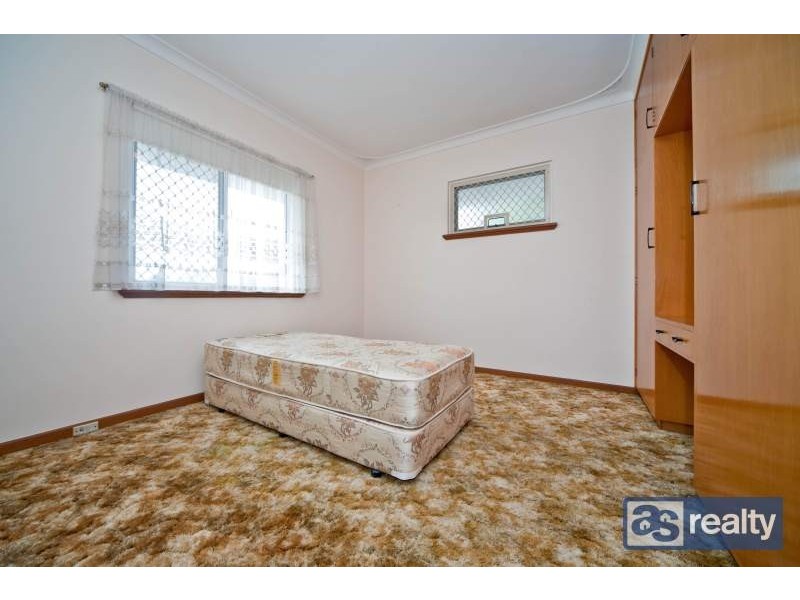 124 Drake Street, Embleton WA 6062