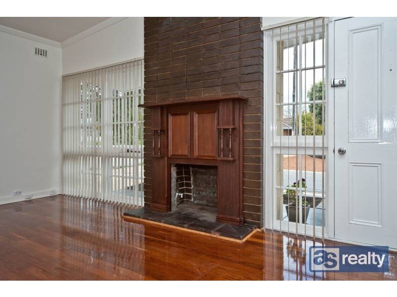 38 Irwin Road, Embleton WA 6062