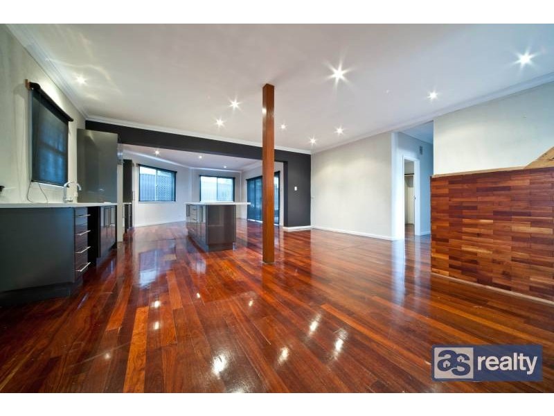 8 Bromley Street, Embleton WA 6062