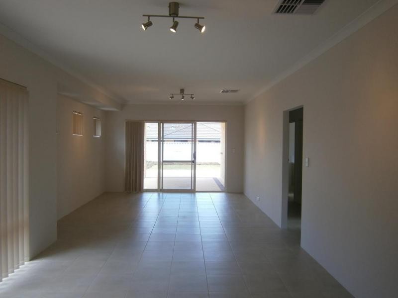 12A Wade Street, Embleton WA 6062