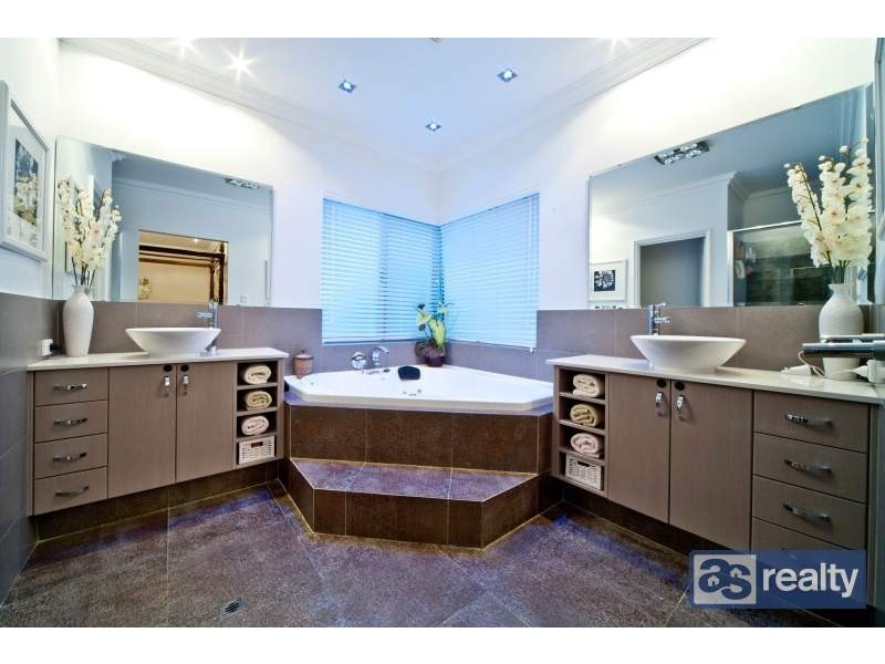 17A Salisbury St, Bayswater WA 6053