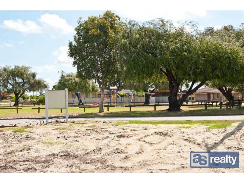 19 Ockley Square, Embleton WA 6062