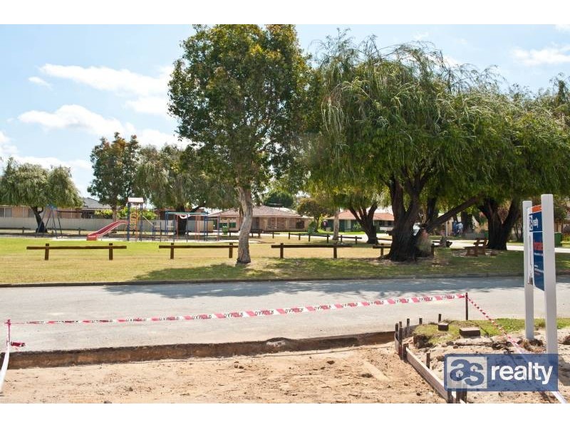 19 Ockley Square, Embleton WA 6062