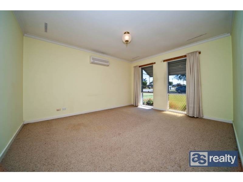 21 Ockley Square, Embleton WA 6062