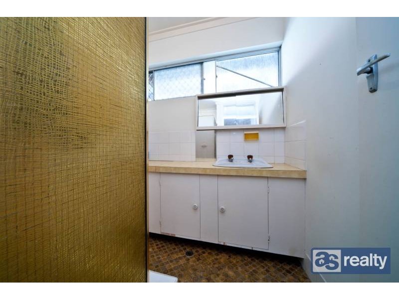 21 Ockley Square, Embleton WA 6062