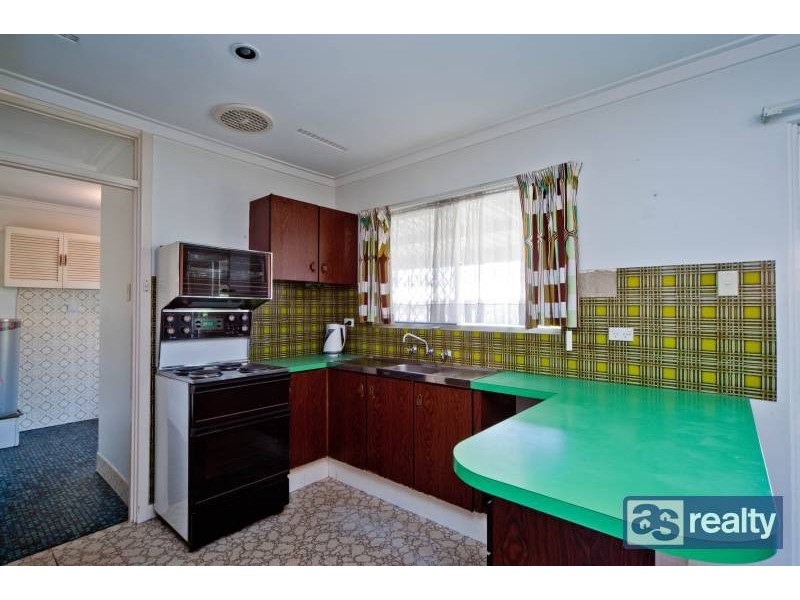 21 Ockley Square, Embleton WA 6062