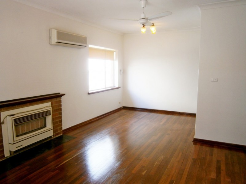 35 Lawrence Street, Bayswater WA 6053