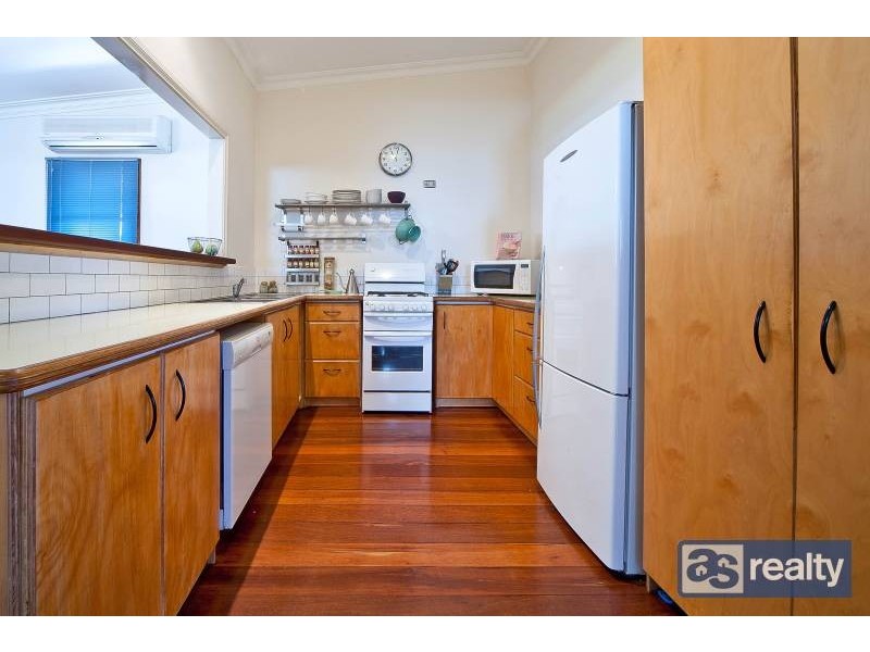 35 Kitchener Avenue, Bayswater WA 6053