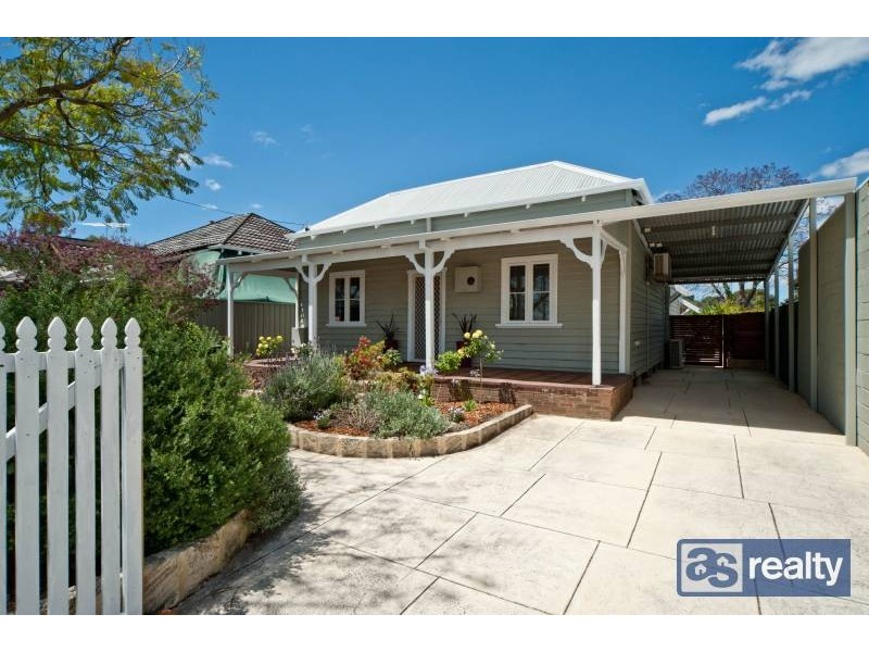 35 Kitchener Avenue, Bayswater WA 6053