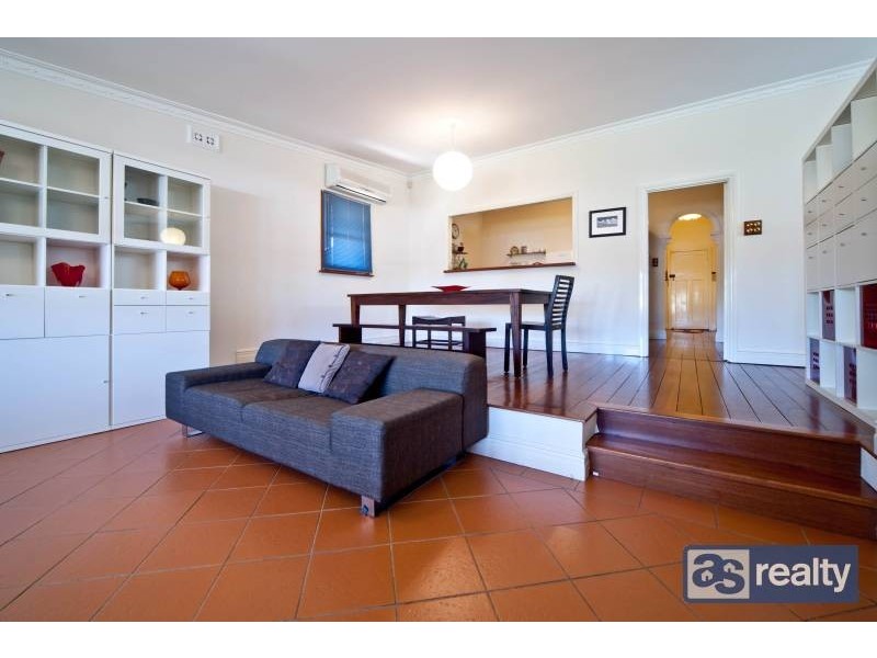 35 Kitchener Avenue, Bayswater WA 6053