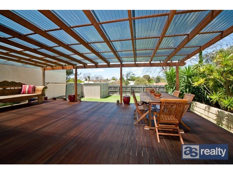 35 Kitchener Avenue, Bayswater WA 6053