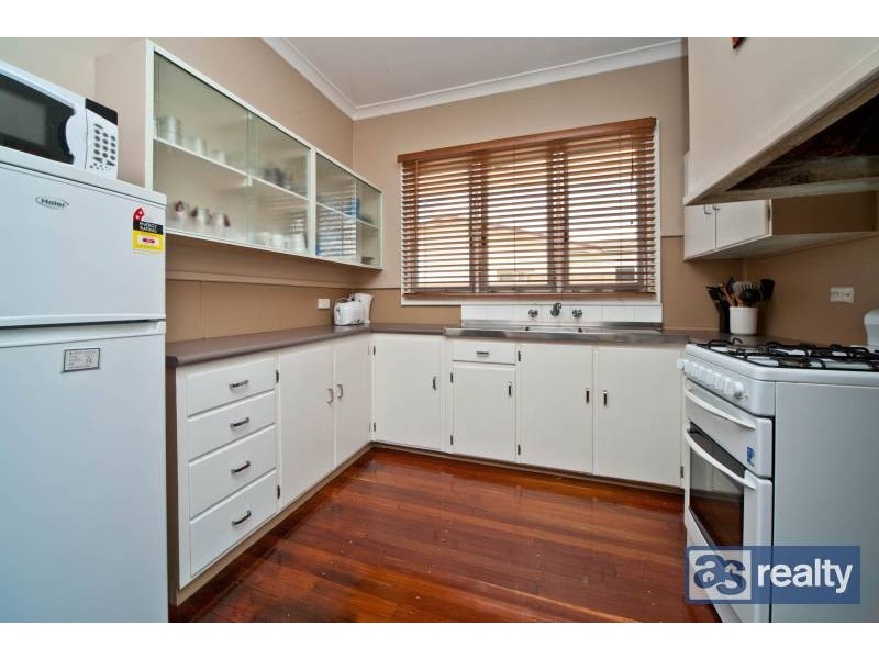 60 Broun Avenue, Embleton WA 6062