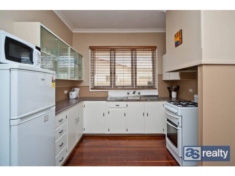 60 Broun Avenue, Embleton WA 6062