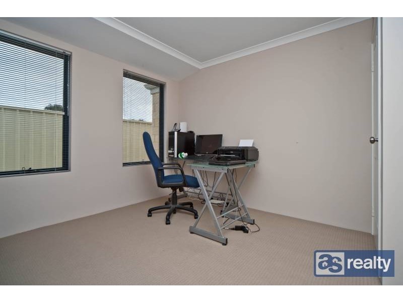 6 Irwin Road, Embleton WA 6062