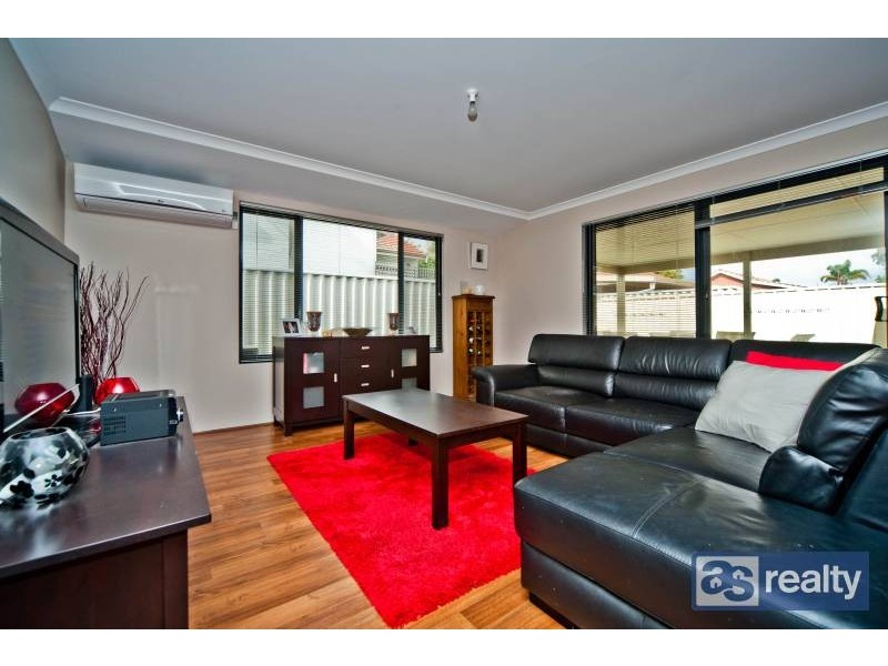 6 Irwin Road, Embleton WA 6062