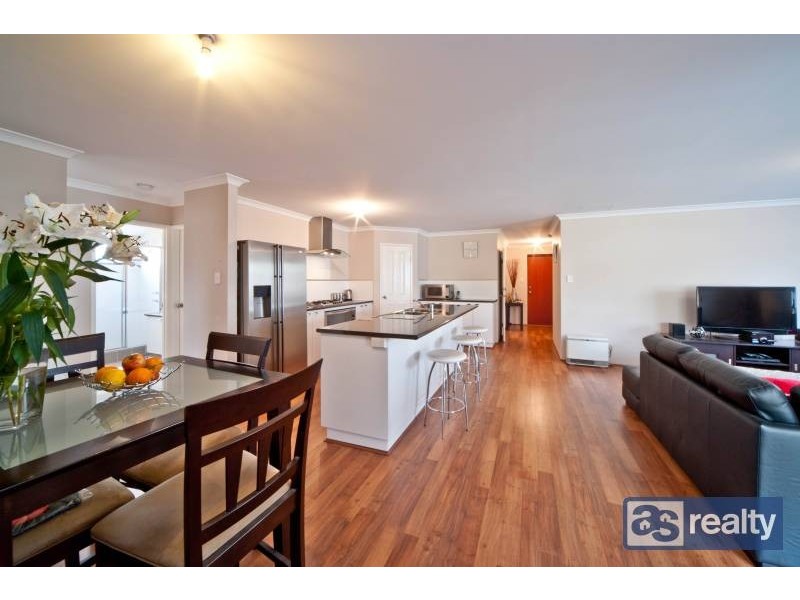 6 Irwin Road, Embleton WA 6062