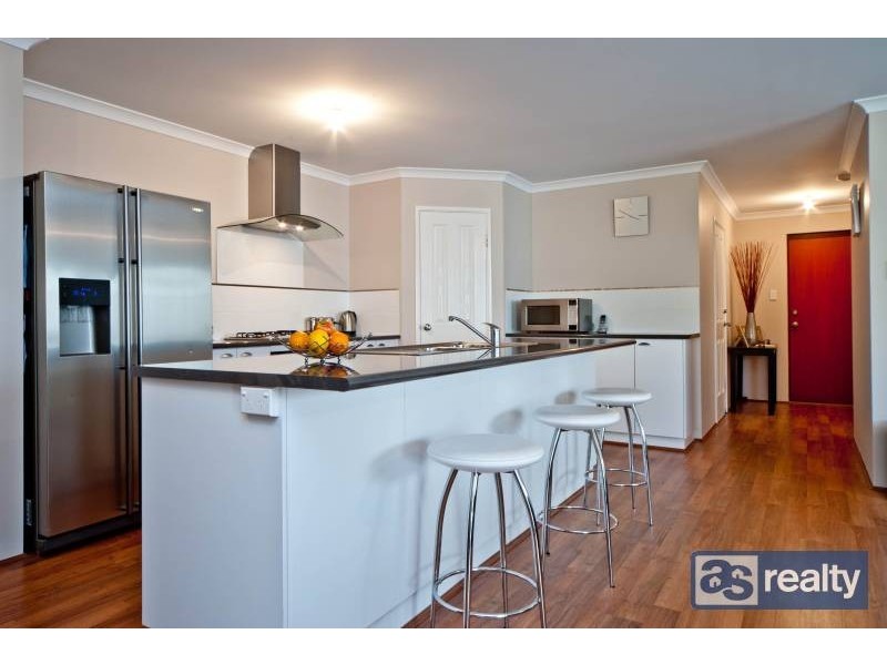 6 Irwin Road, Embleton WA 6062