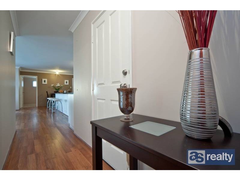 6 Irwin Road, Embleton WA 6062