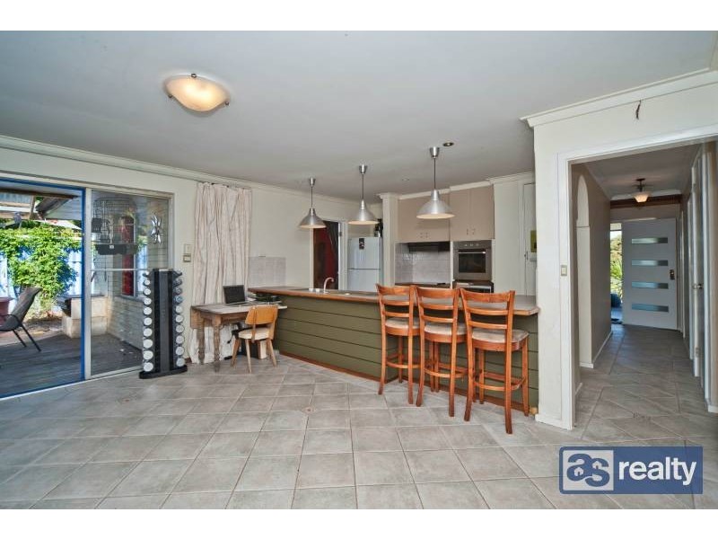 16 Headley Place, Bayswater WA 6053