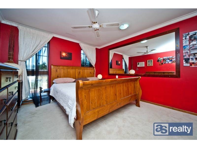 16 Headley Place, Bayswater WA 6053