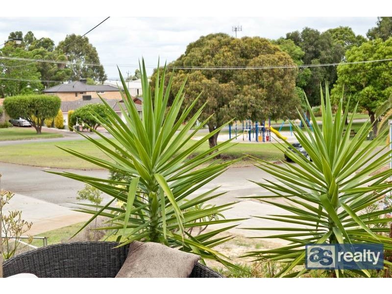 16 Headley Place, Bayswater WA 6053