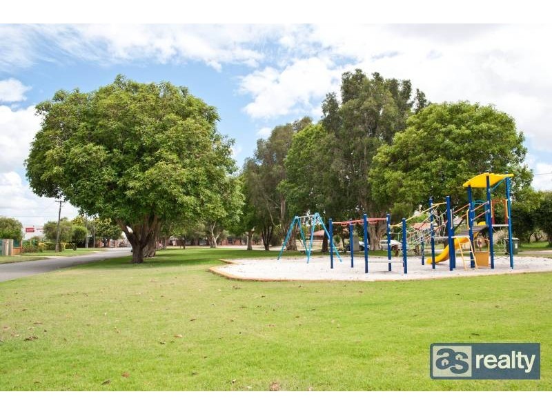 16 Headley Place, Bayswater WA 6053