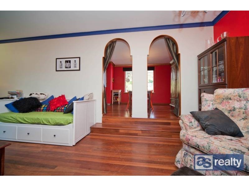 16 Headley Place, Bayswater WA 6053