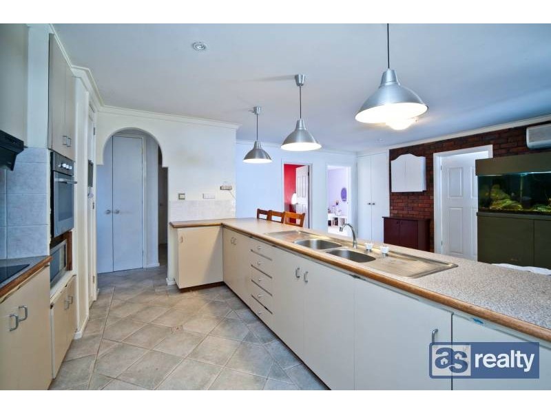 16 Headley Place, Bayswater WA 6053