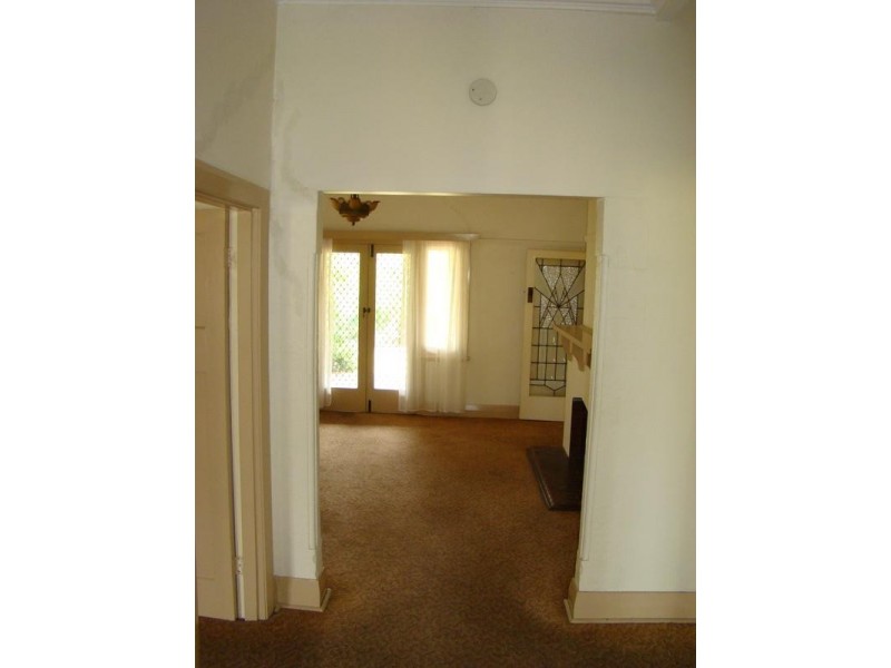 18 Third Avenue, Guildford WA 6055