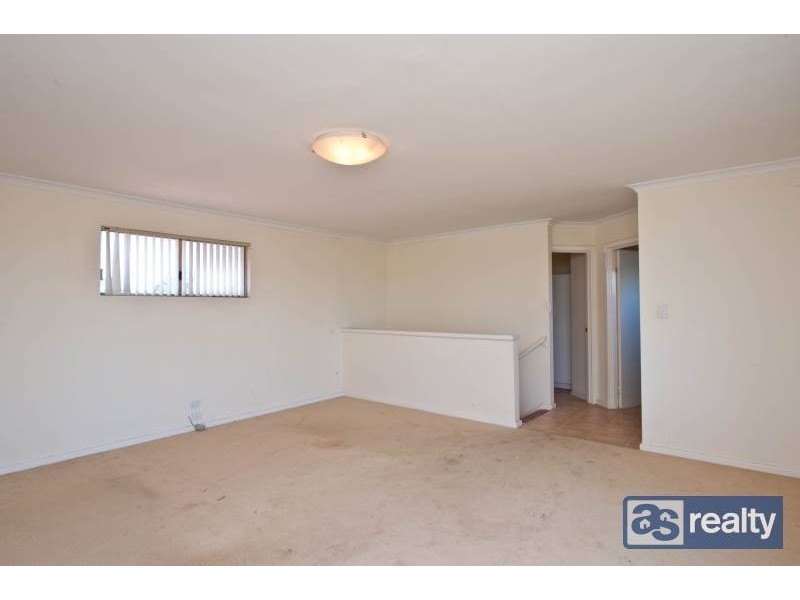 7 Ockley Square, Embleton WA 6062