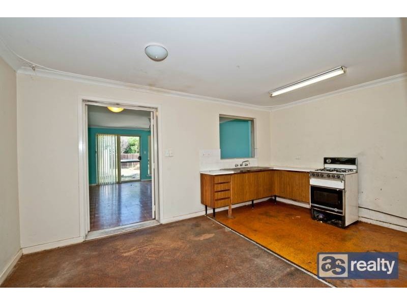 7 Ockley Square, Embleton WA 6062