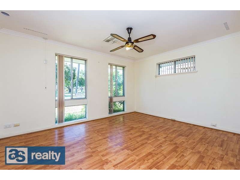 5 Ockley Square, Embleton WA 6062