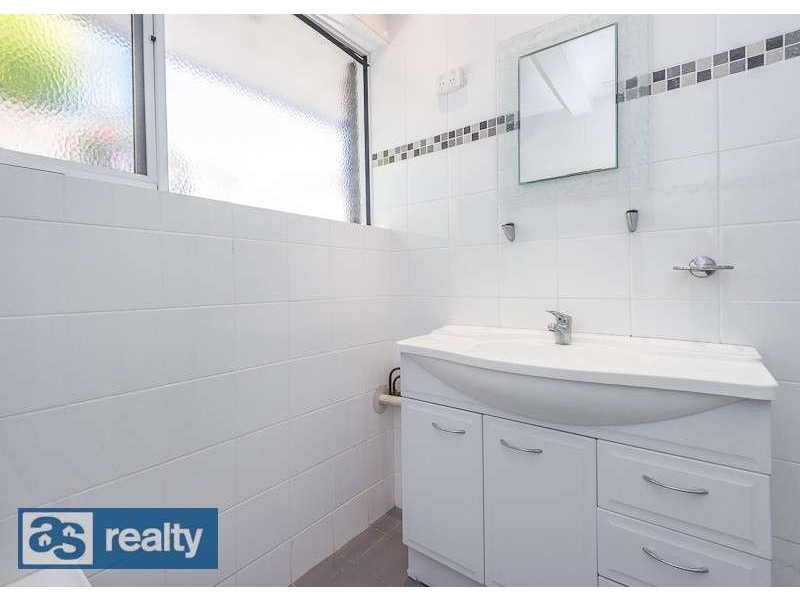 5 Ockley Square, Embleton WA 6062