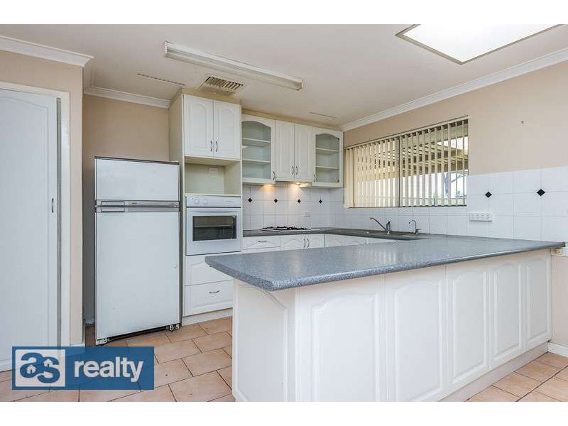 5 Ockley Square, Embleton WA 6062