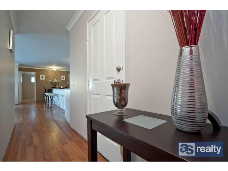 6 Irwin Road, Embleton WA 6062