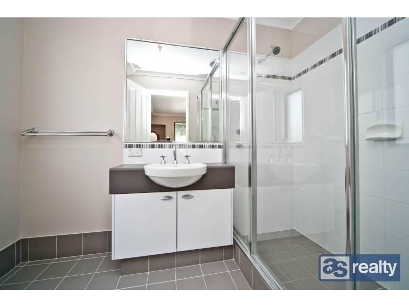 6 Irwin Road, Embleton WA 6062