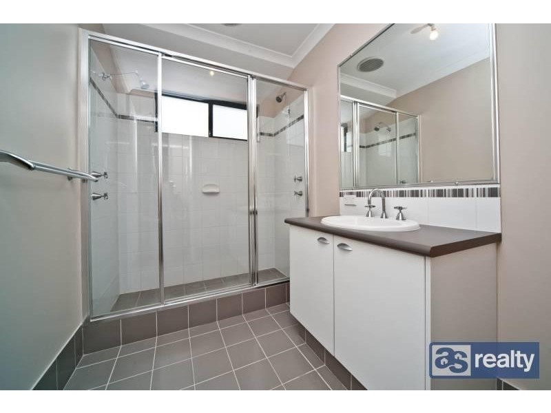 6 Irwin Road, Embleton WA 6062