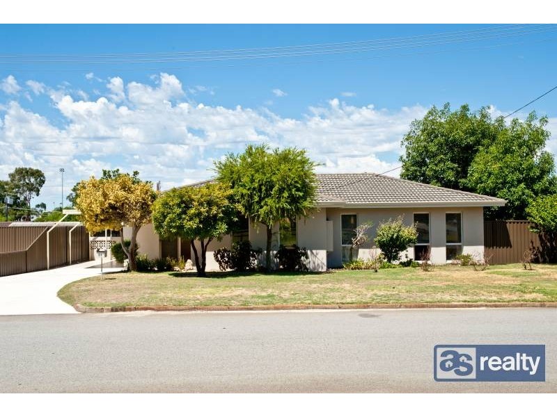 21 Ockley Square, Embleton WA 6062