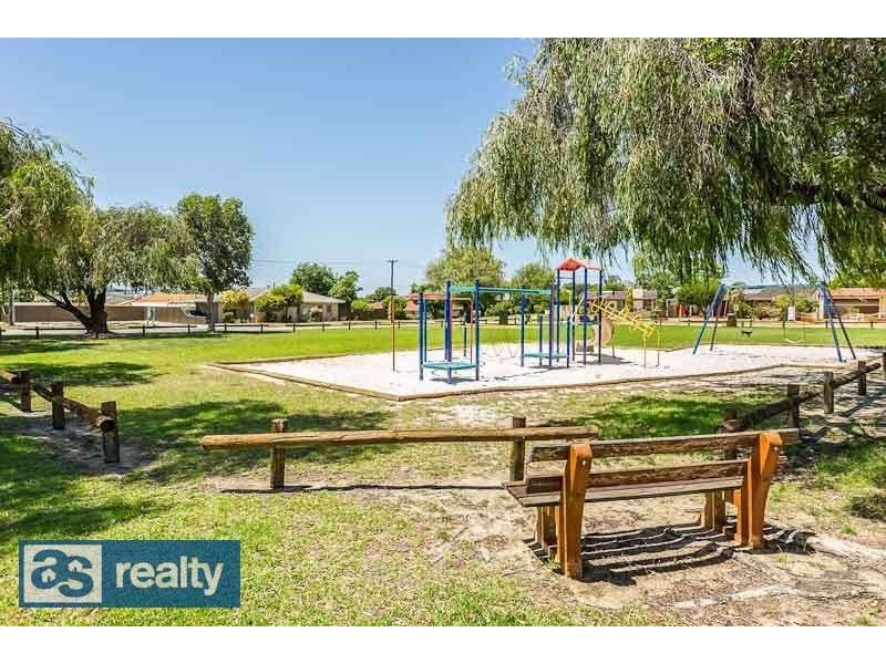 21 Ockley Square, Embleton WA 6062