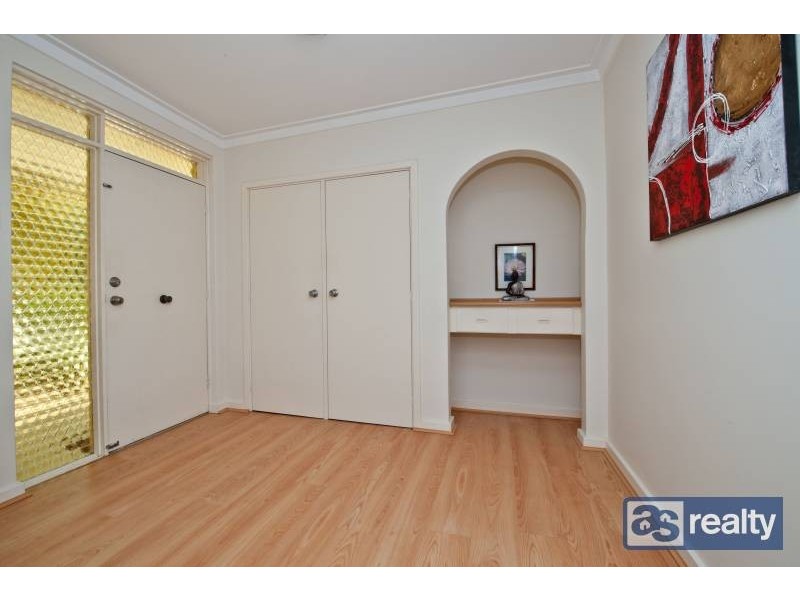 21 Ockley Square, Embleton WA 6062