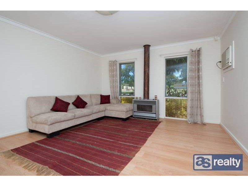 21 Ockley Square, Embleton WA 6062