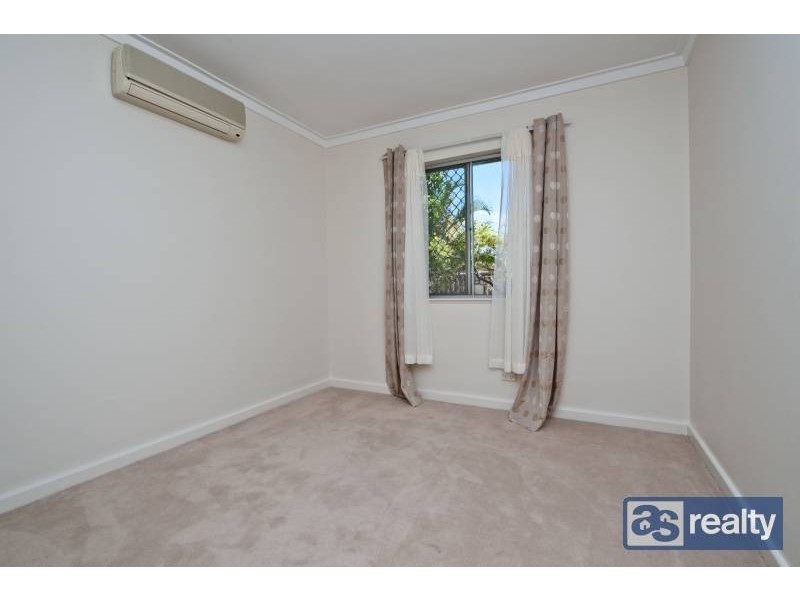 21 Ockley Square, Embleton WA 6062